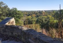 Lookout Drive Scenic Overlook - North Mankato, MN