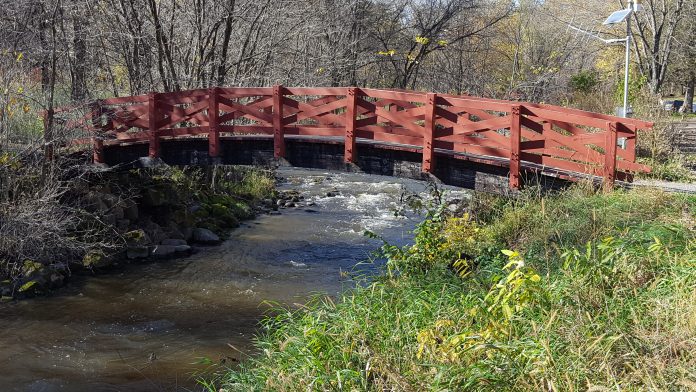 Photo by Don Lipps - Seven Mile Creek Park