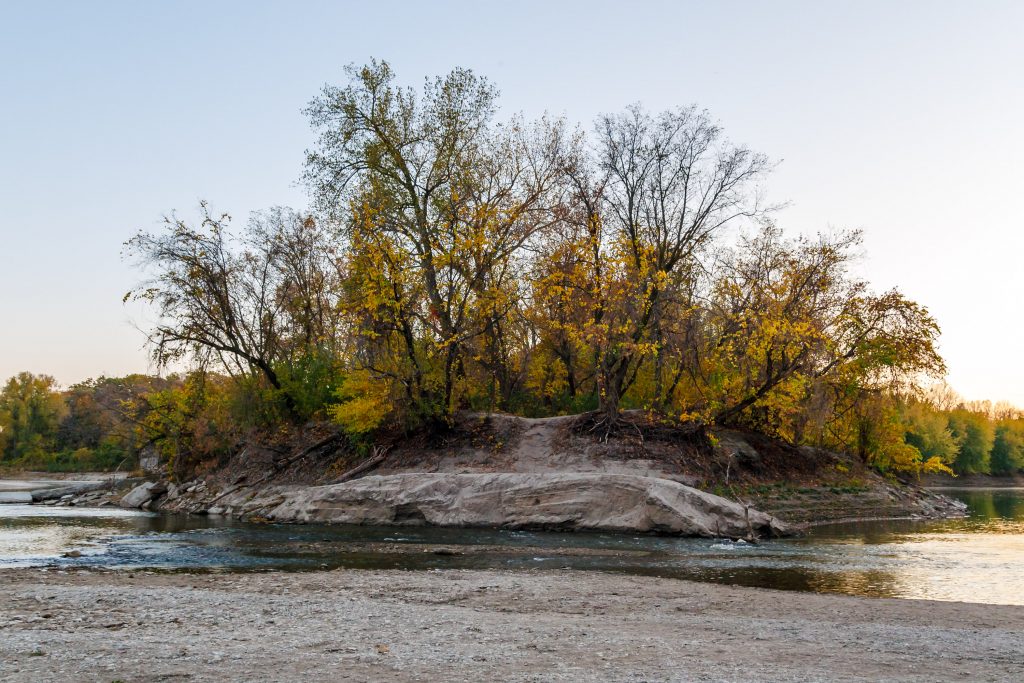 Photo by Rick Pepper - View from the middle of the confluence at the Land of Memories side of the rivers