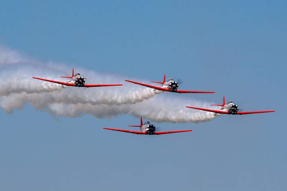 Photo by Rick Pepper - 2012 Mankato Air Show - The Shell Aerobatic team