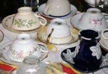 Photo by Don Lipps - Assorted tea cups at Curiosi-Tea House, North Mankato