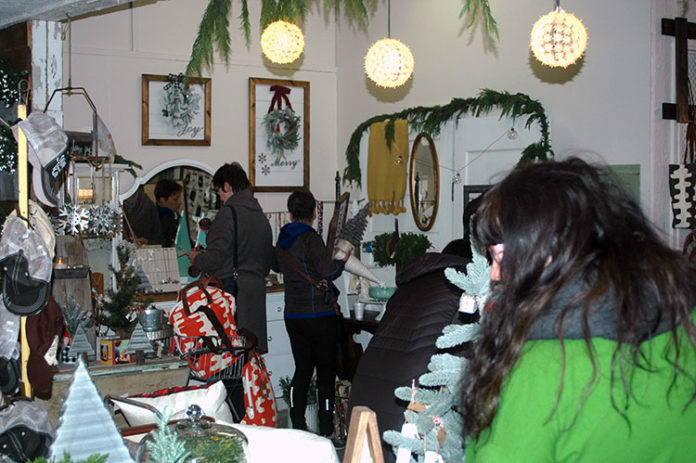 Photo by Don Lipps - Shoppers at Wild Sparrow in Old Town Mankato