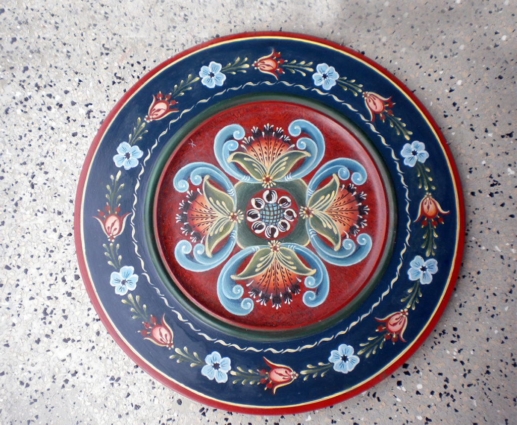 Plate painted and photographed by Joan Hurry.